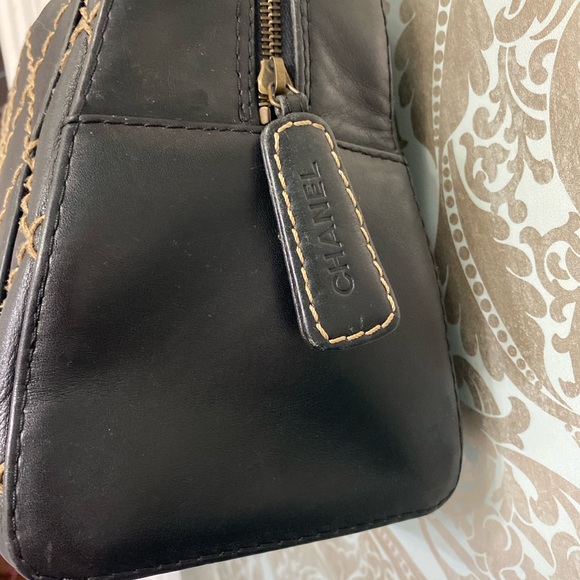 CHANEL Cross-stitch Handbag Black Leather BOX BAG - Picture 4 of 8